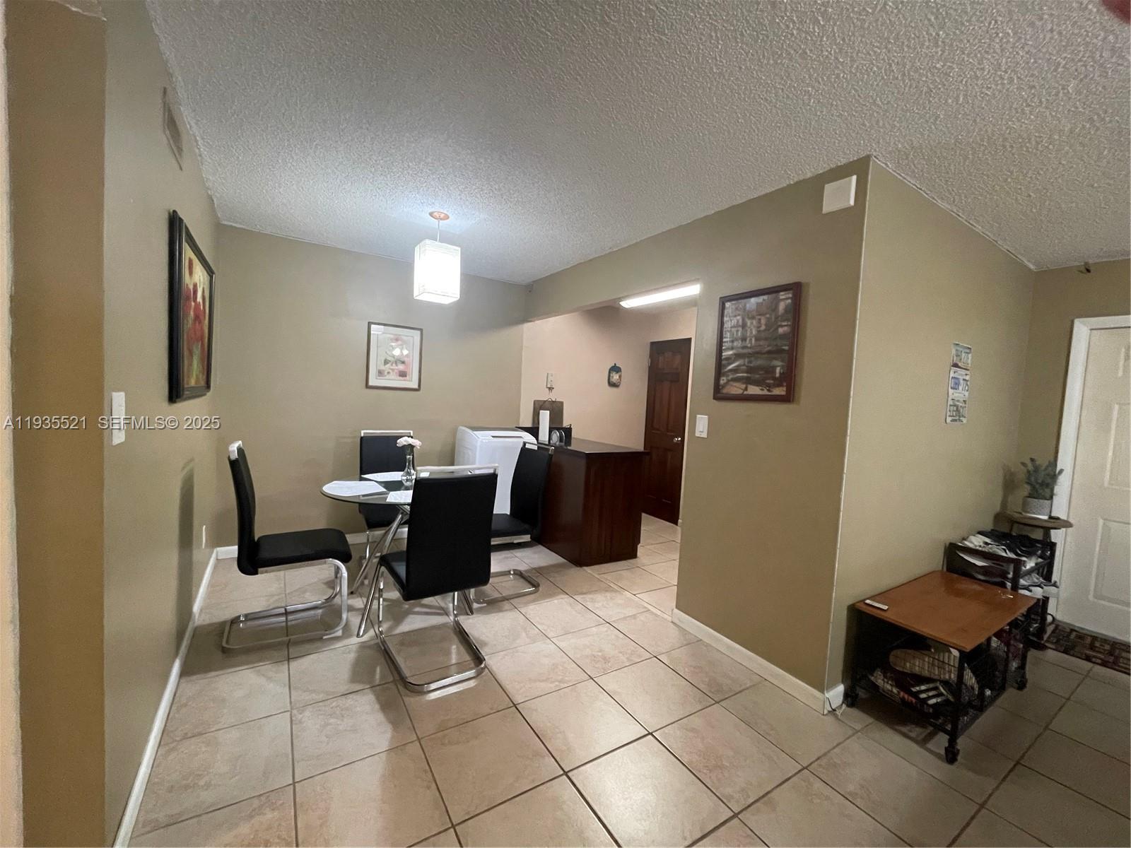 6900 SW 39th St 207J