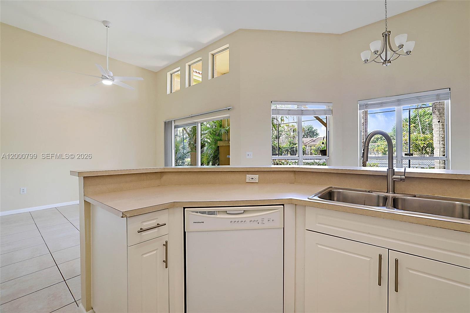 PALM LAKE CONDO - Residential