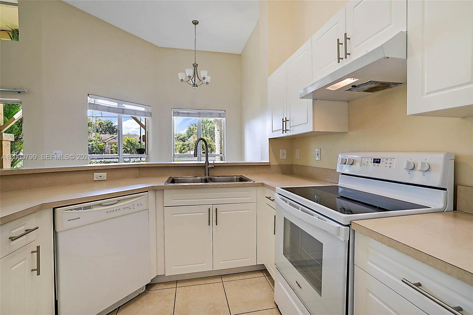 PALM LAKE CONDO - Residential