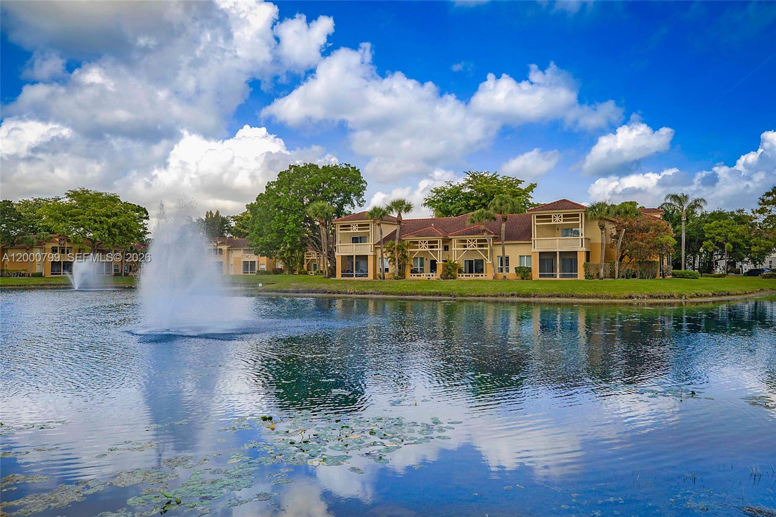 PALM LAKE CONDO - Residential