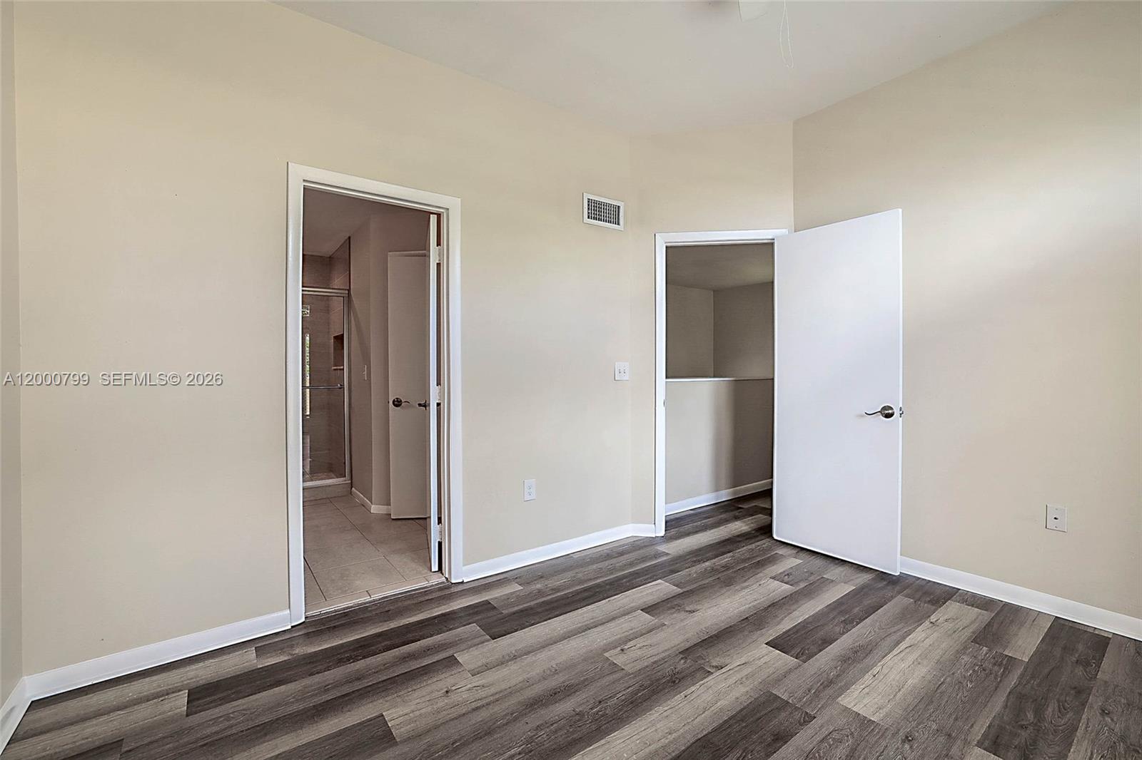 PALM LAKE CONDO - Residential