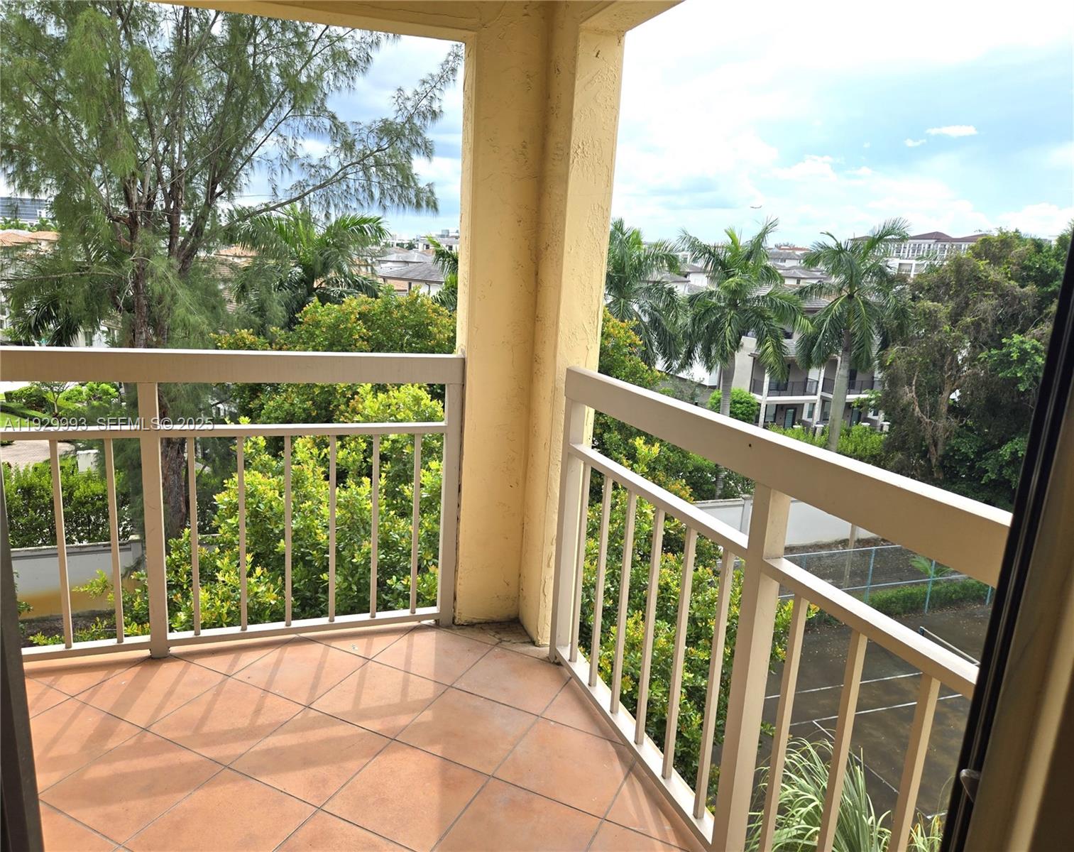 LAS VISTAS AT DORAL CONDO - Residential Lease
