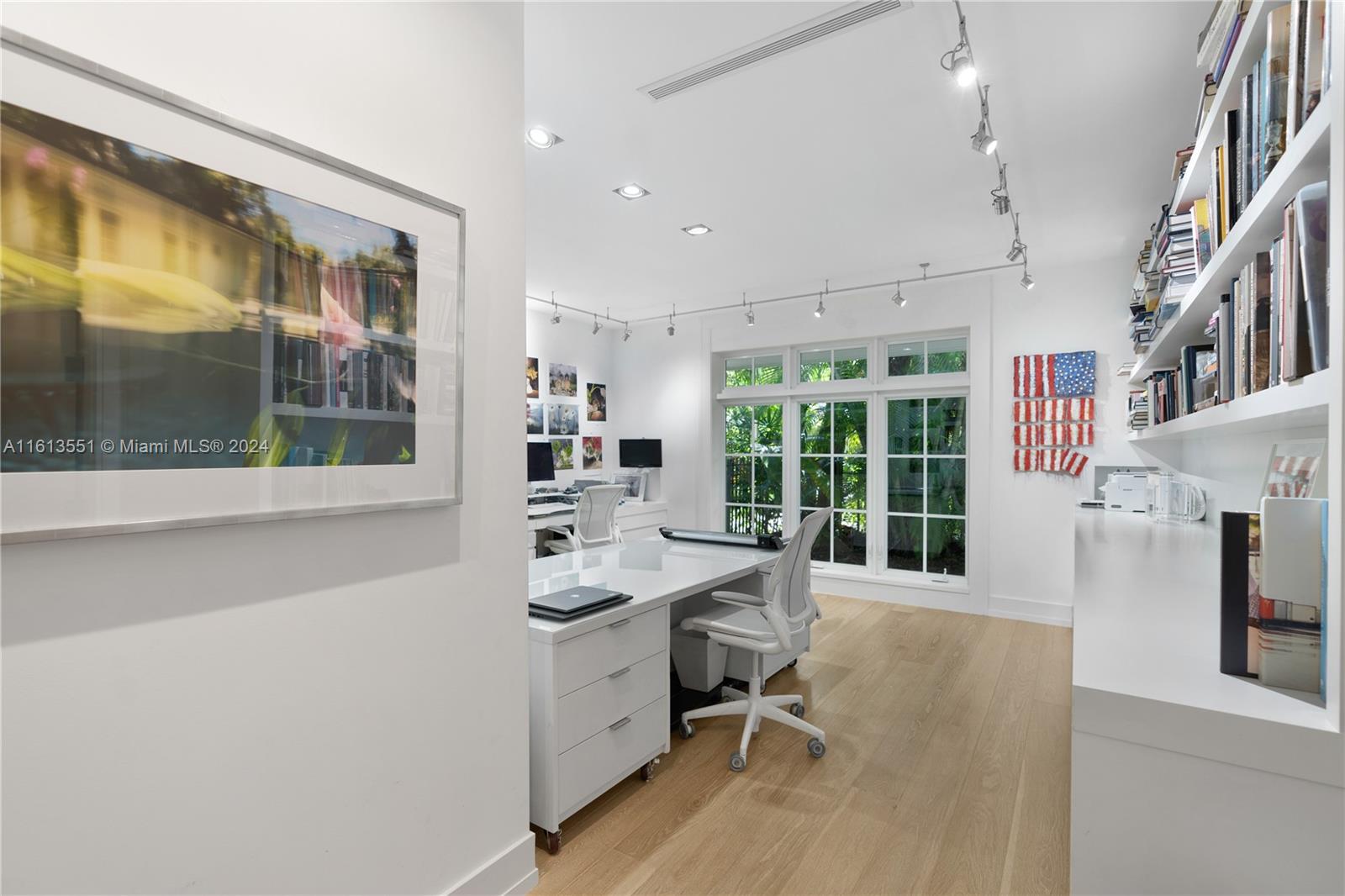 MARY W DORN HOMESTEAD - Residential