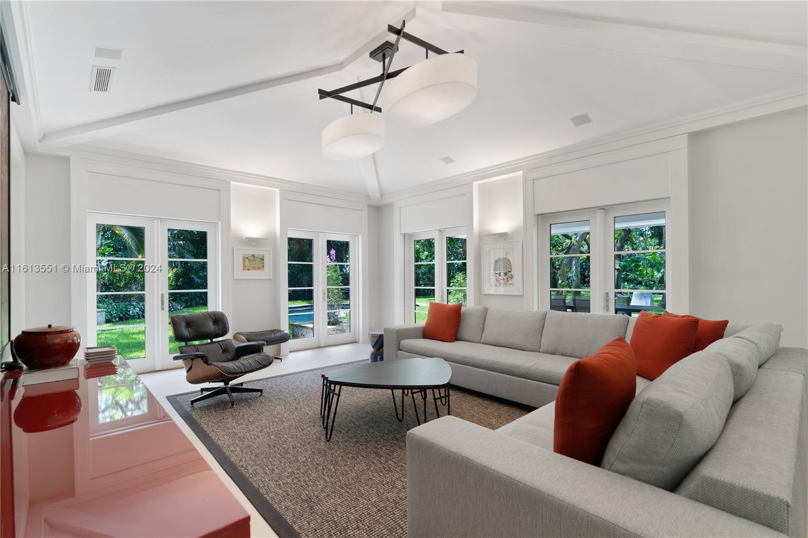 MARY W DORN HOMESTEAD - Residential