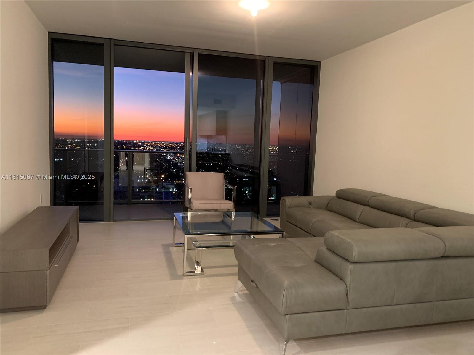 BRICKELL FLATIRON - Residential