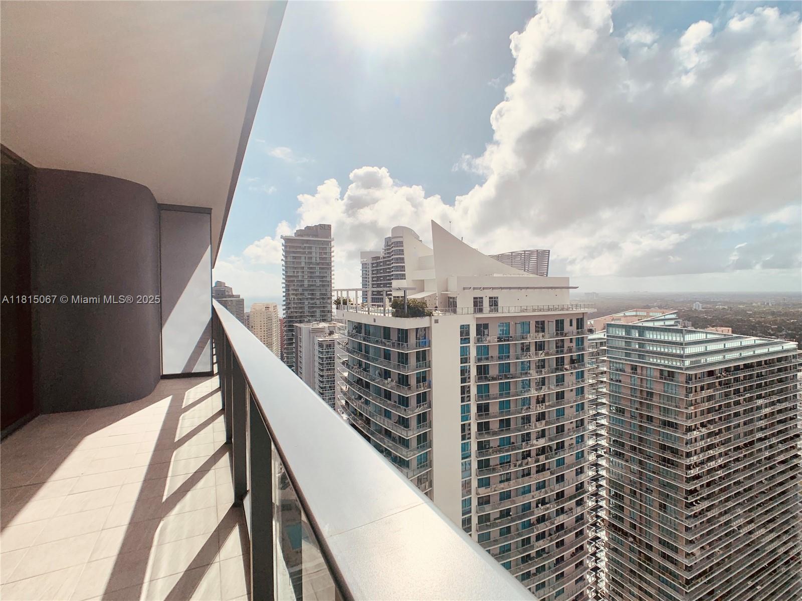 1000 Brickell Plz 4504