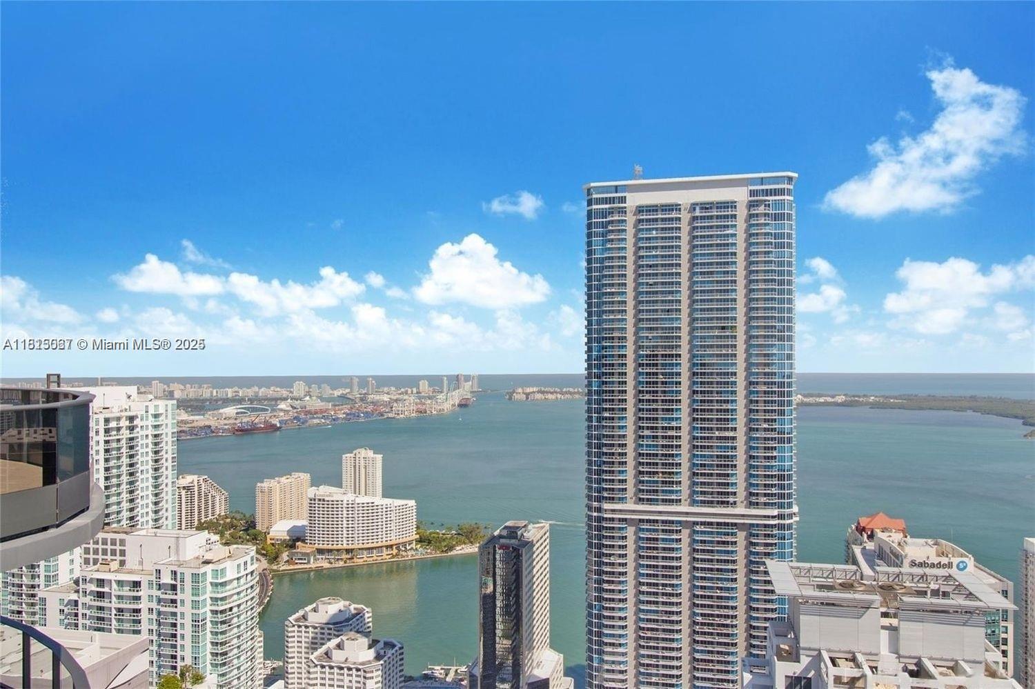 BRICKELL FLATIRON - Residential