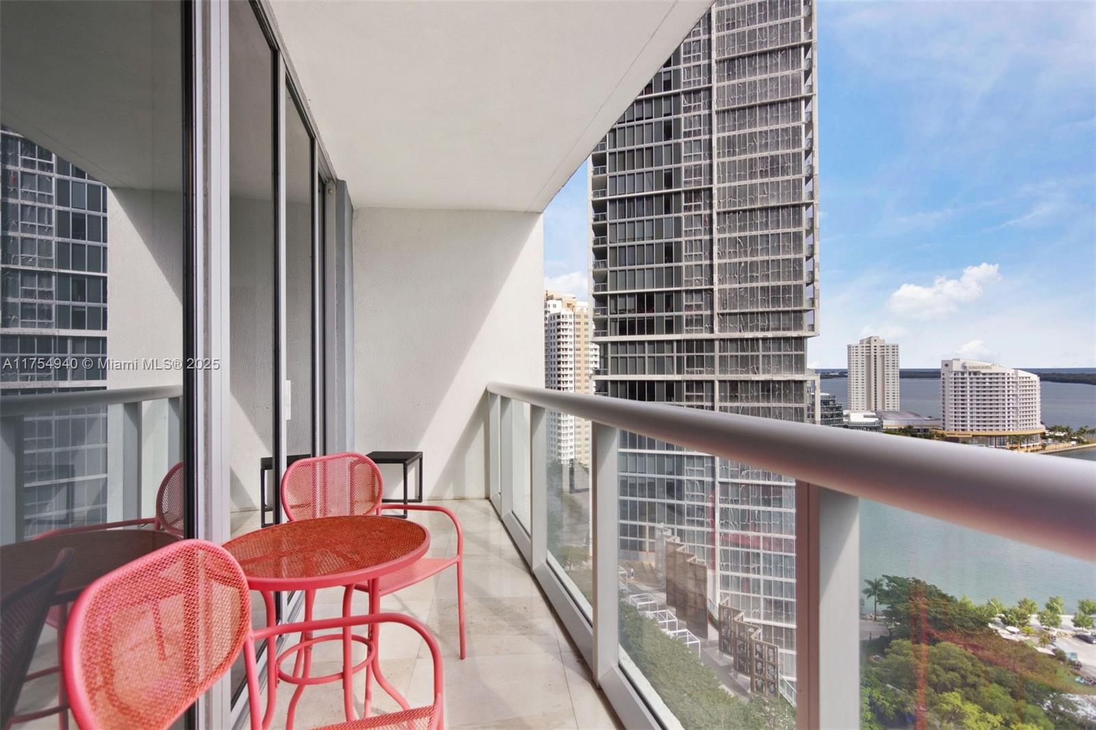 ICON BRICKELL CONDO NO 3 - Residential