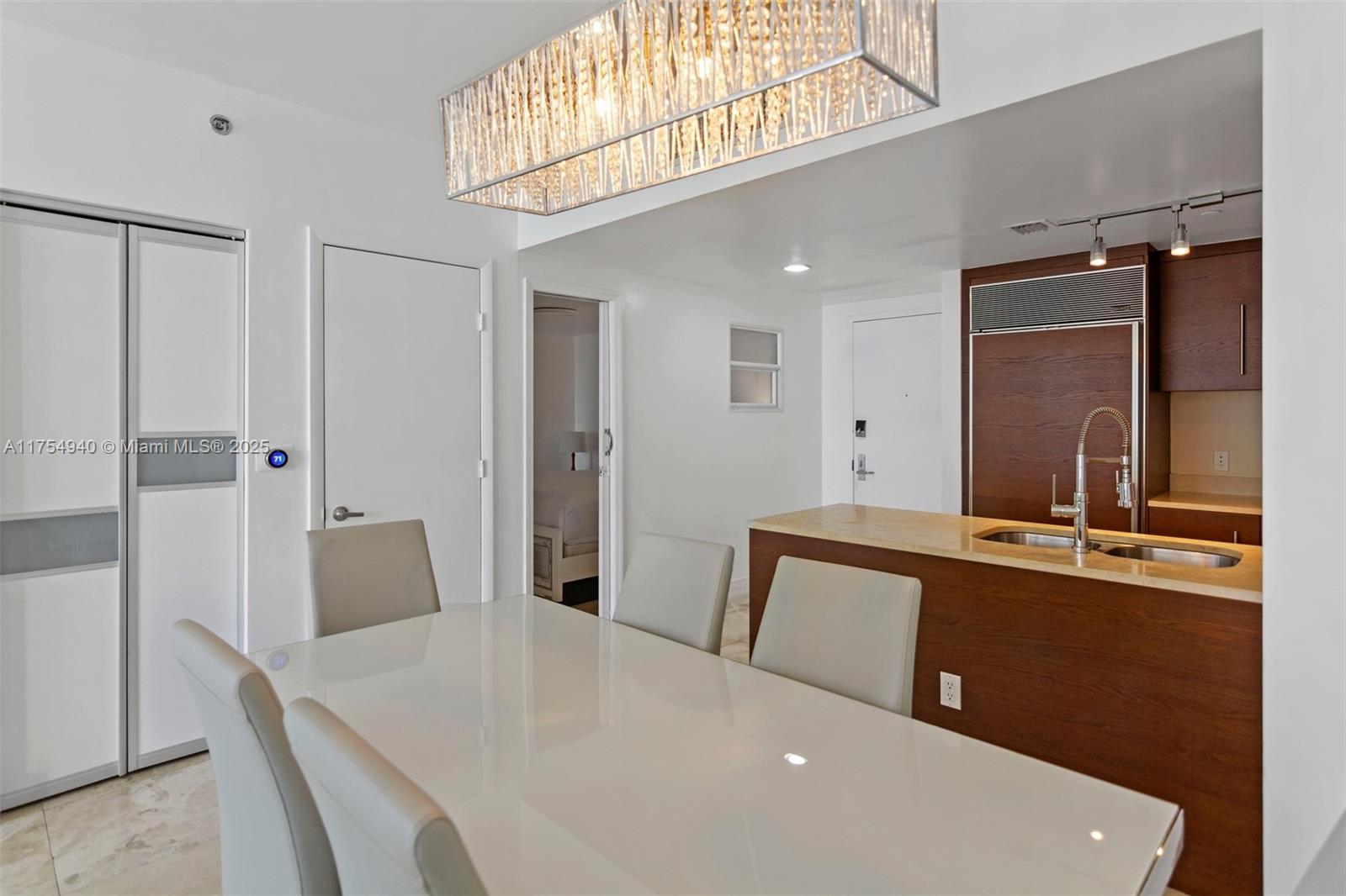 ICON BRICKELL CONDO NO 3 - Residential