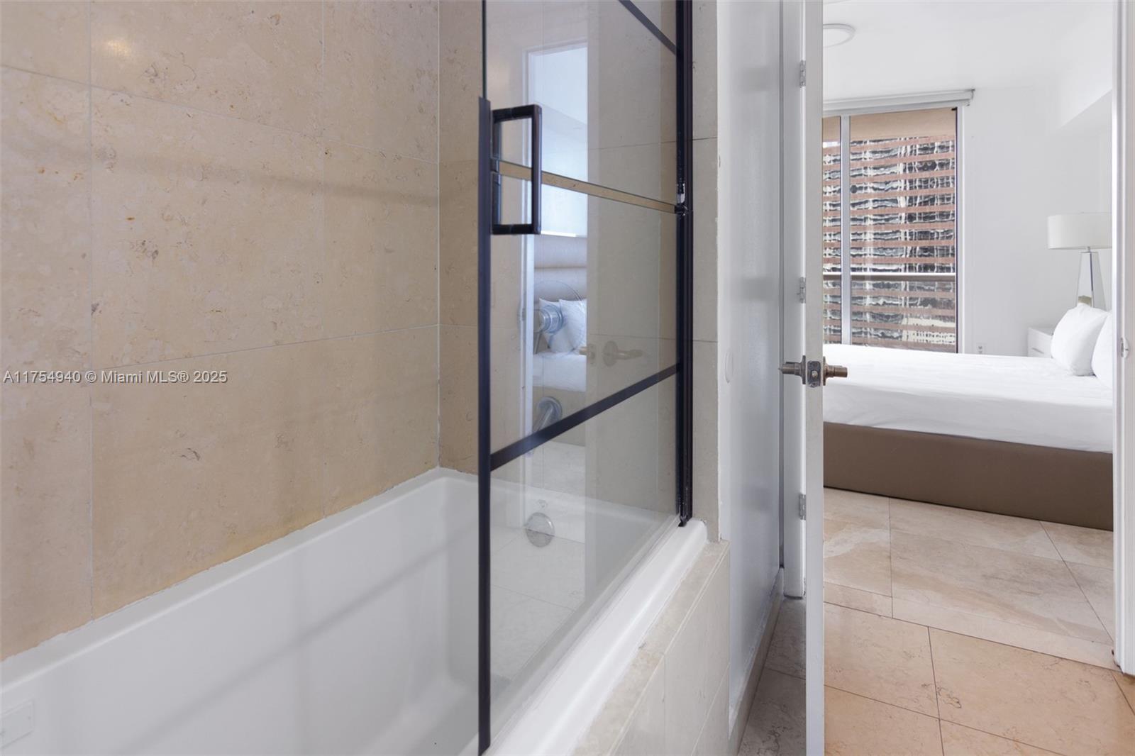 ICON BRICKELL CONDO NO 3 - Residential