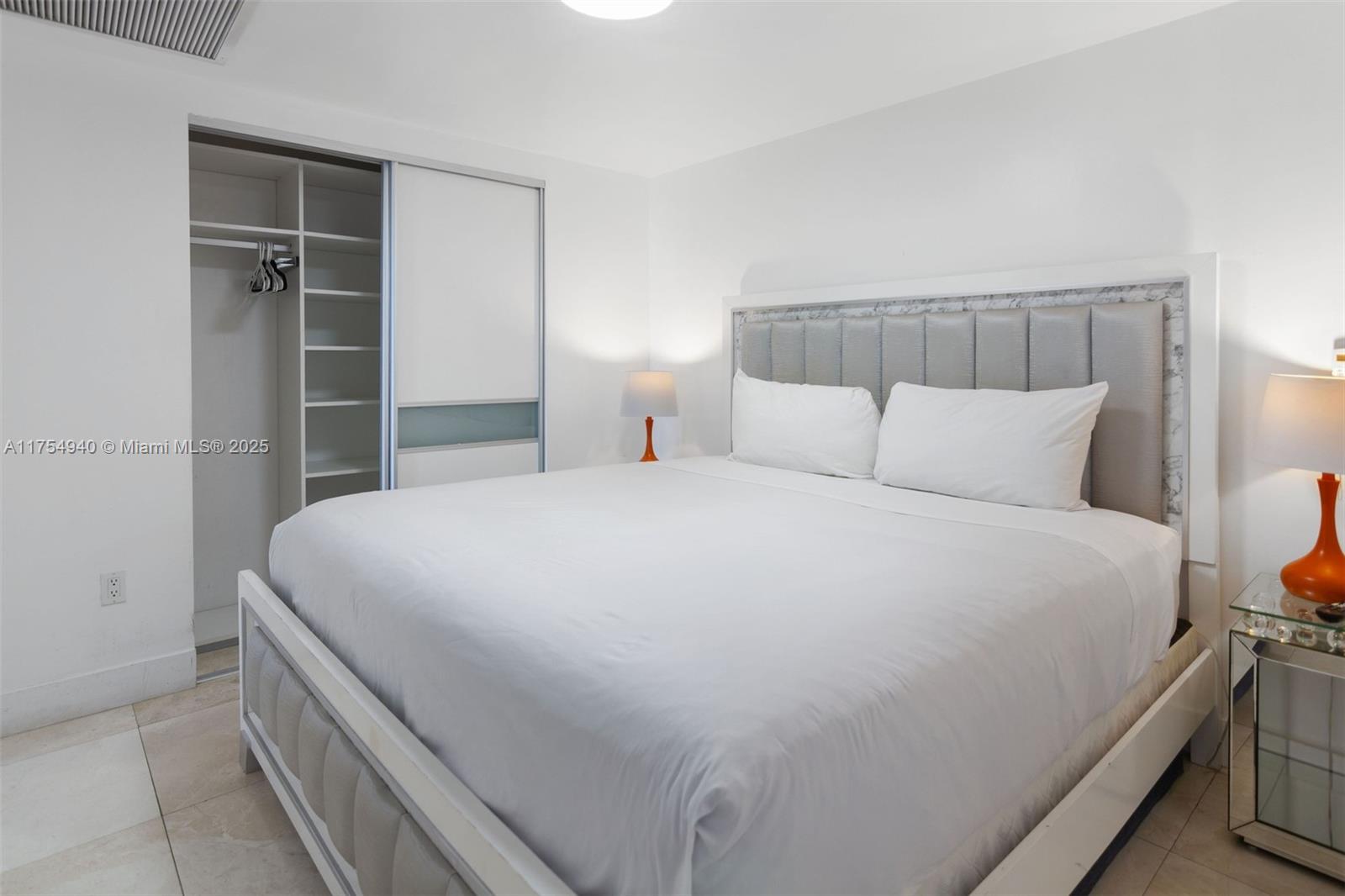 ICON BRICKELL CONDO NO 3 - Residential