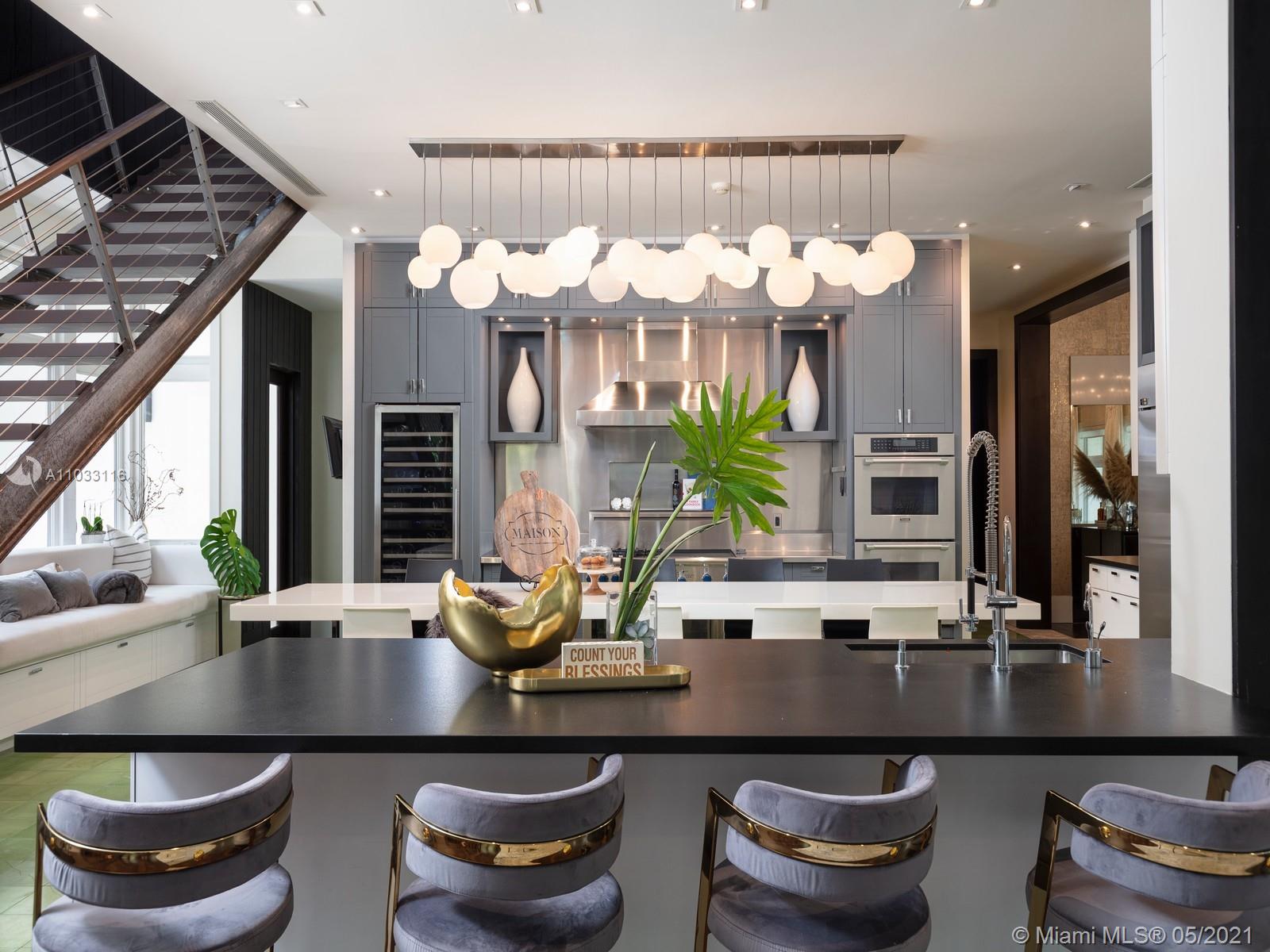 MARTIN SUBURBAN ACRES - Residential