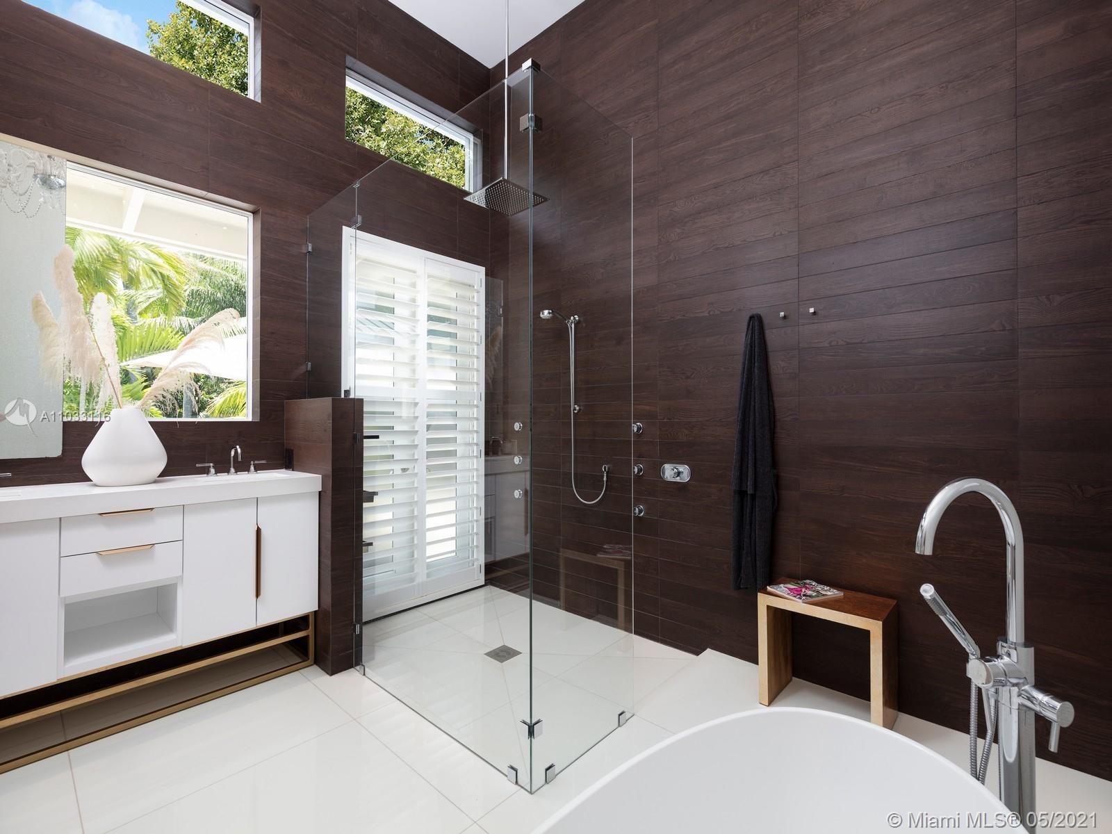 MARTIN SUBURBAN ACRES - Residential