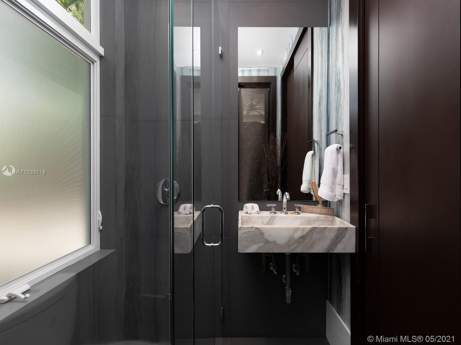 MARTIN SUBURBAN ACRES - Residential