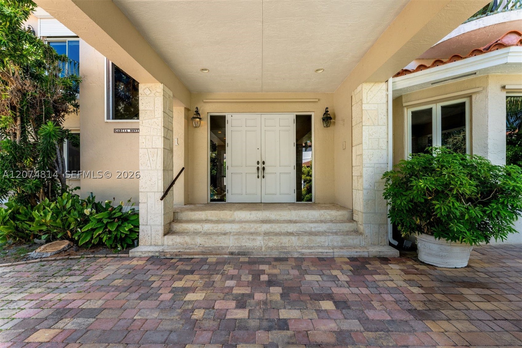 501 Bay Lane