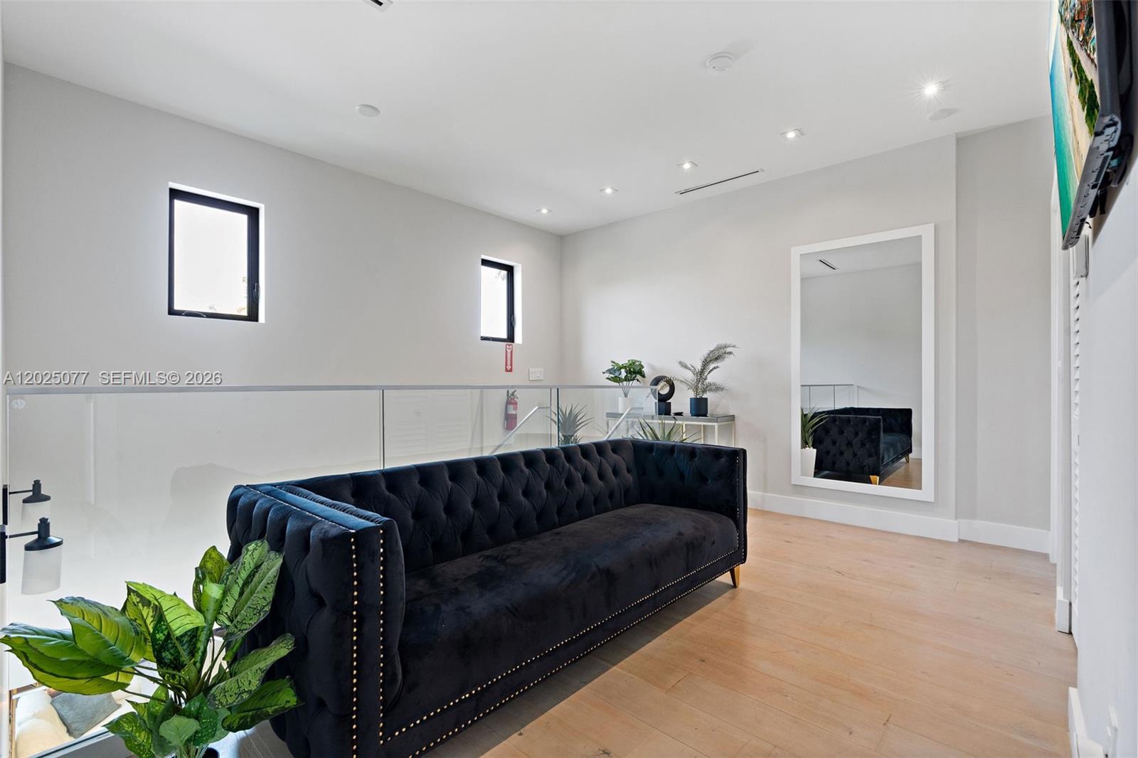 HOLLYWOOD GOLF ESTATES SE - Residential