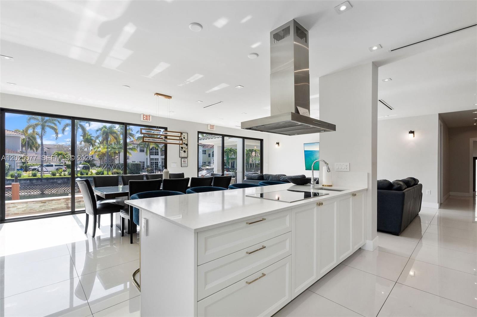 HOLLYWOOD GOLF ESTATES SE - Residential