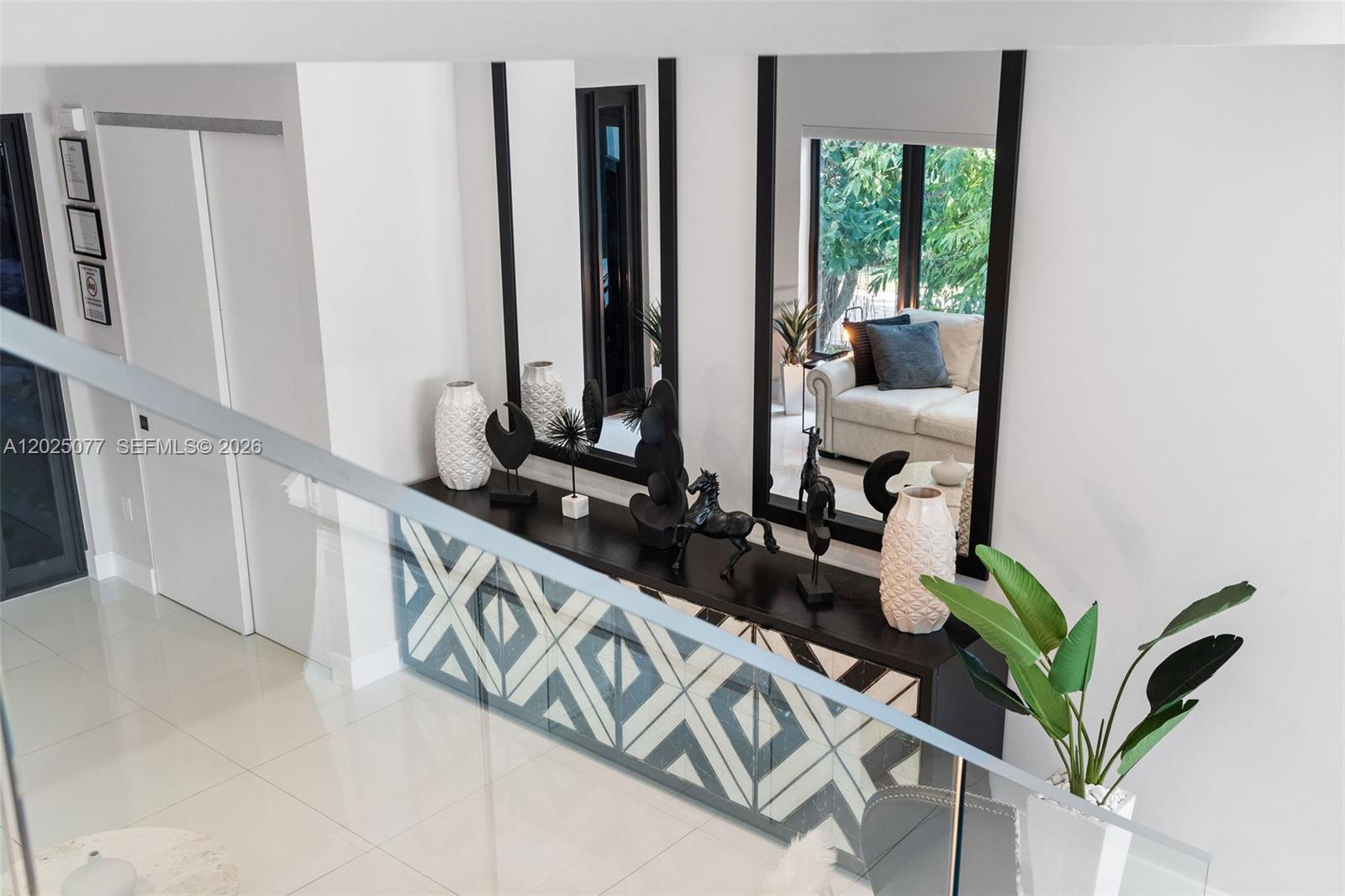 HOLLYWOOD GOLF ESTATES SE - Residential