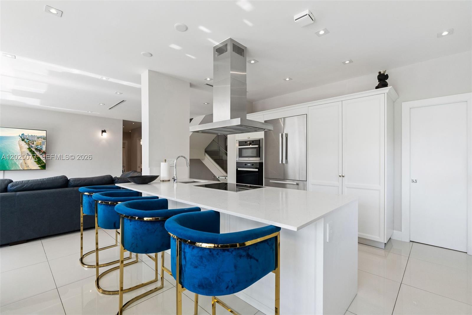 HOLLYWOOD GOLF ESTATES SE - Residential
