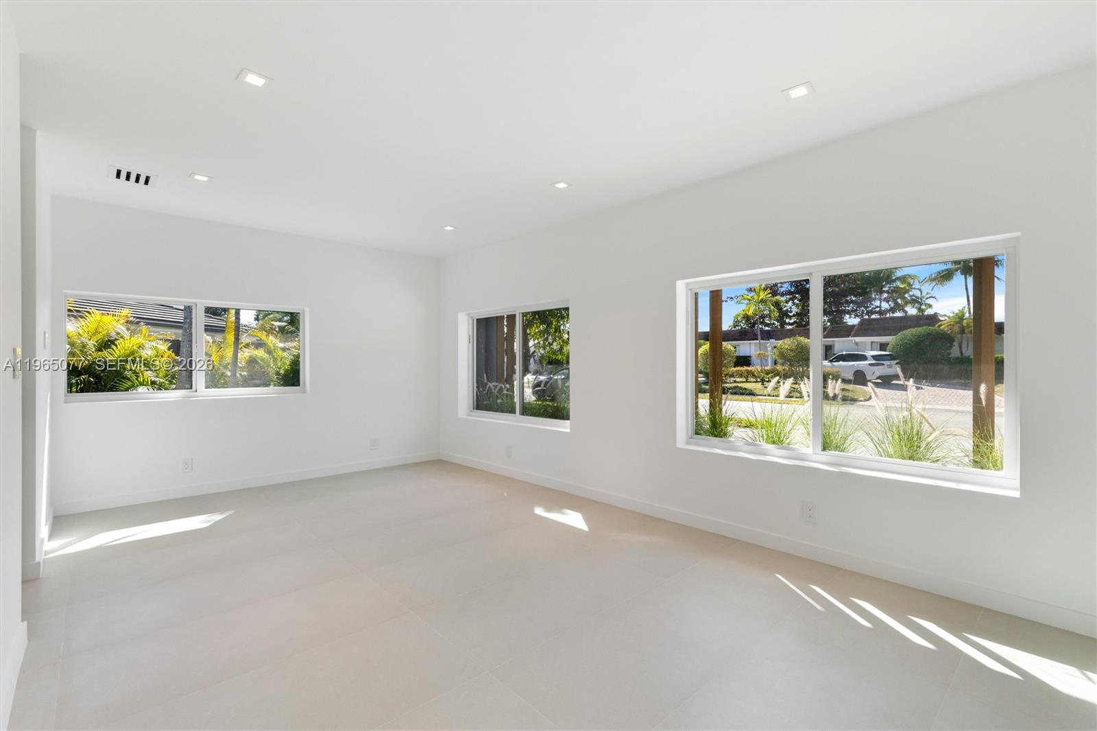 RAINTREE LAKE SEC THREE - Residential