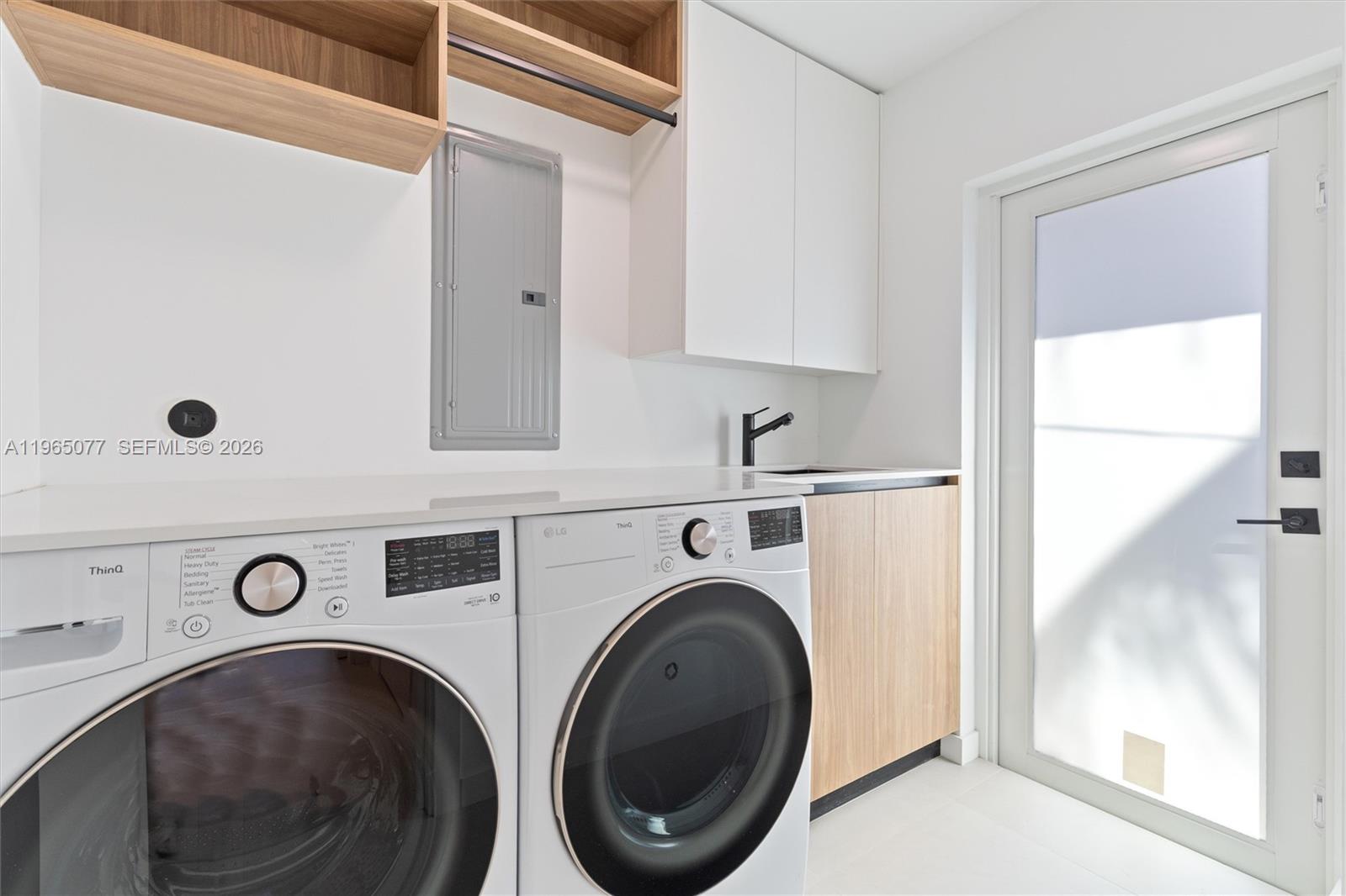 RAINTREE LAKE SEC THREE - Residential