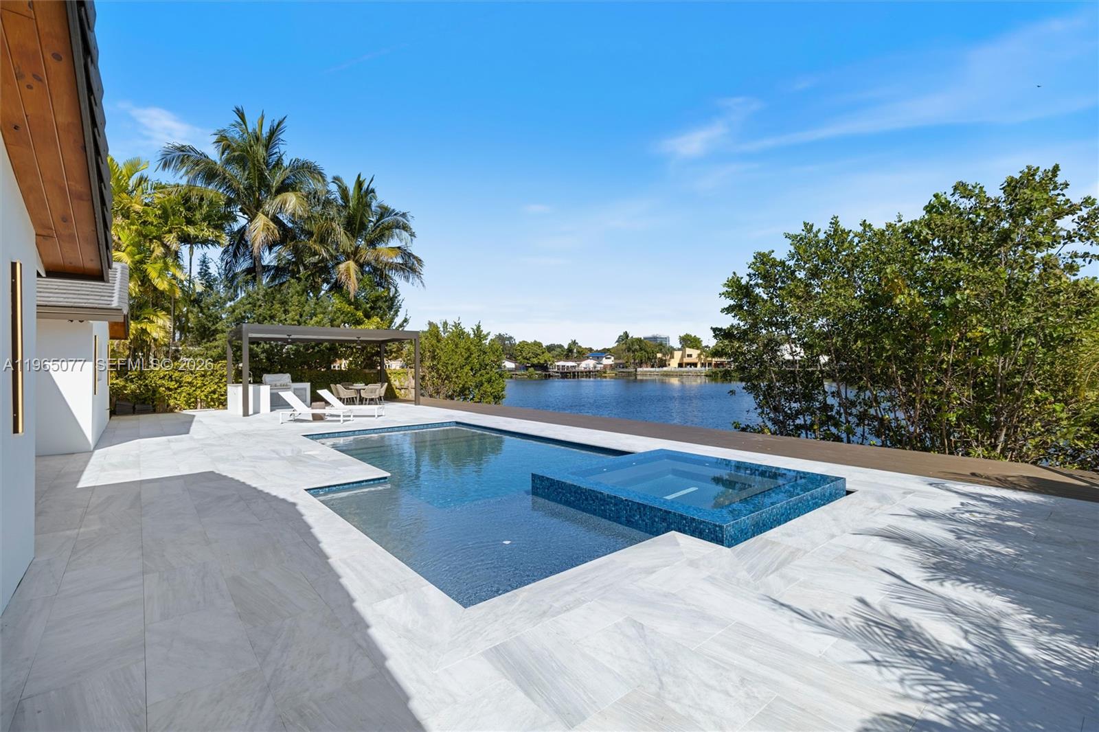 RAINTREE LAKE SEC THREE - Residential