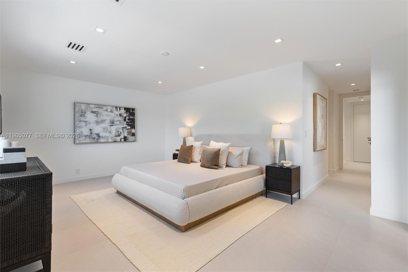 RAINTREE LAKE SEC THREE - Residential