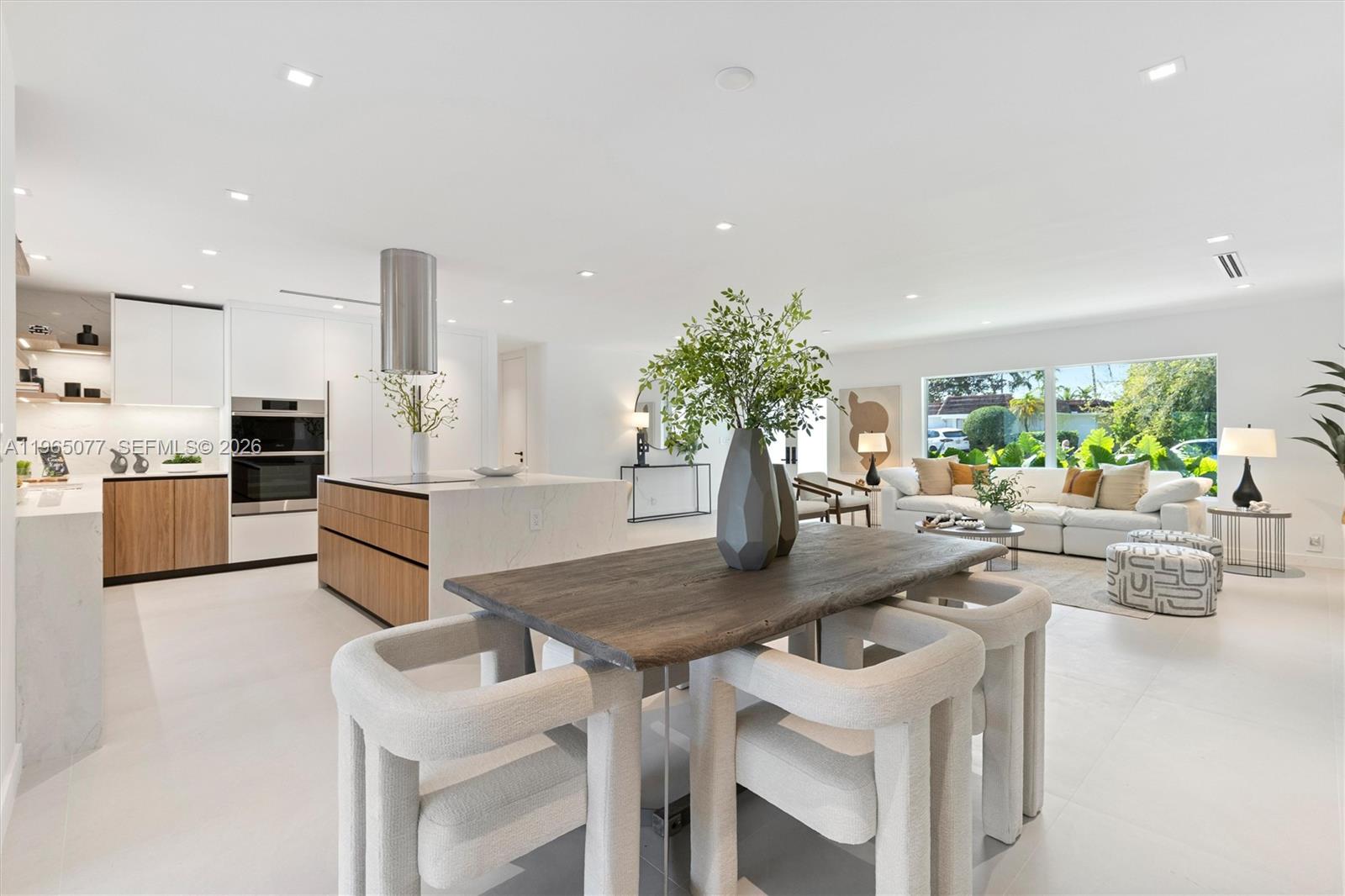 RAINTREE LAKE SEC THREE - Residential