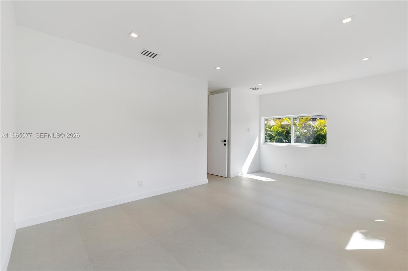 RAINTREE LAKE SEC THREE - Residential