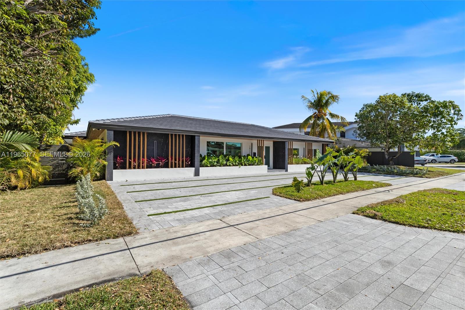 RAINTREE LAKE SEC THREE - Residential