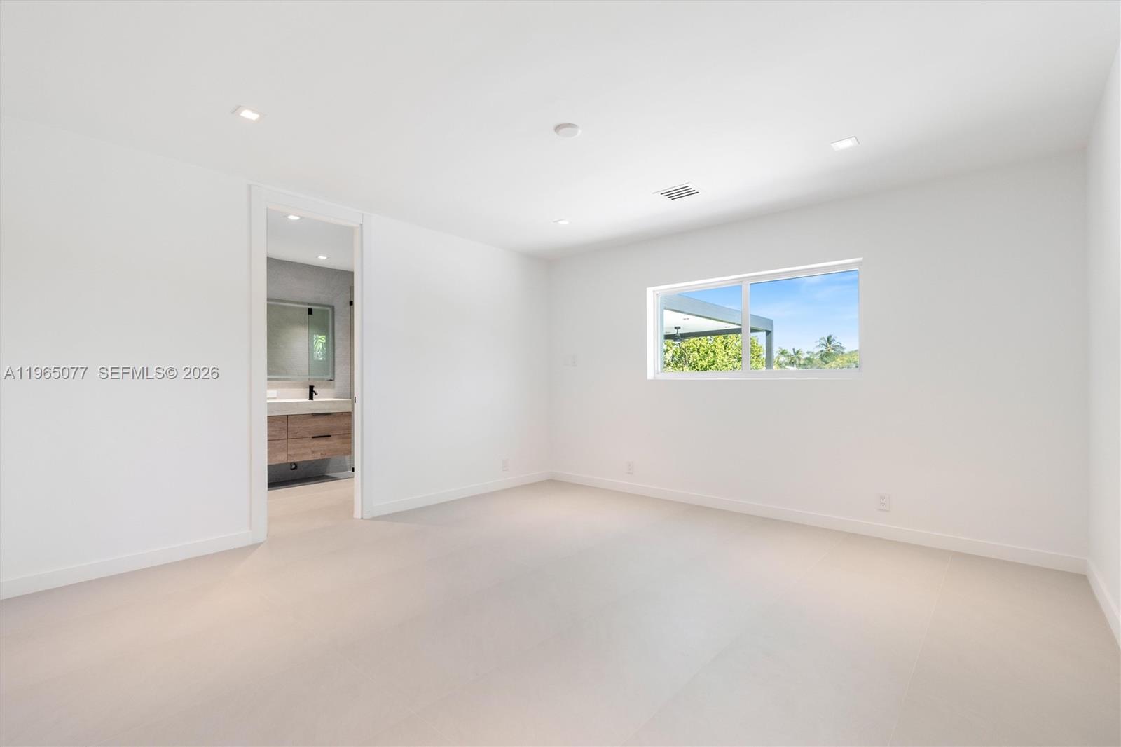 RAINTREE LAKE SEC THREE - Residential