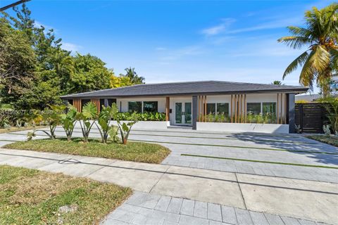 19721 NE 23rd Ave Miami FL 33180