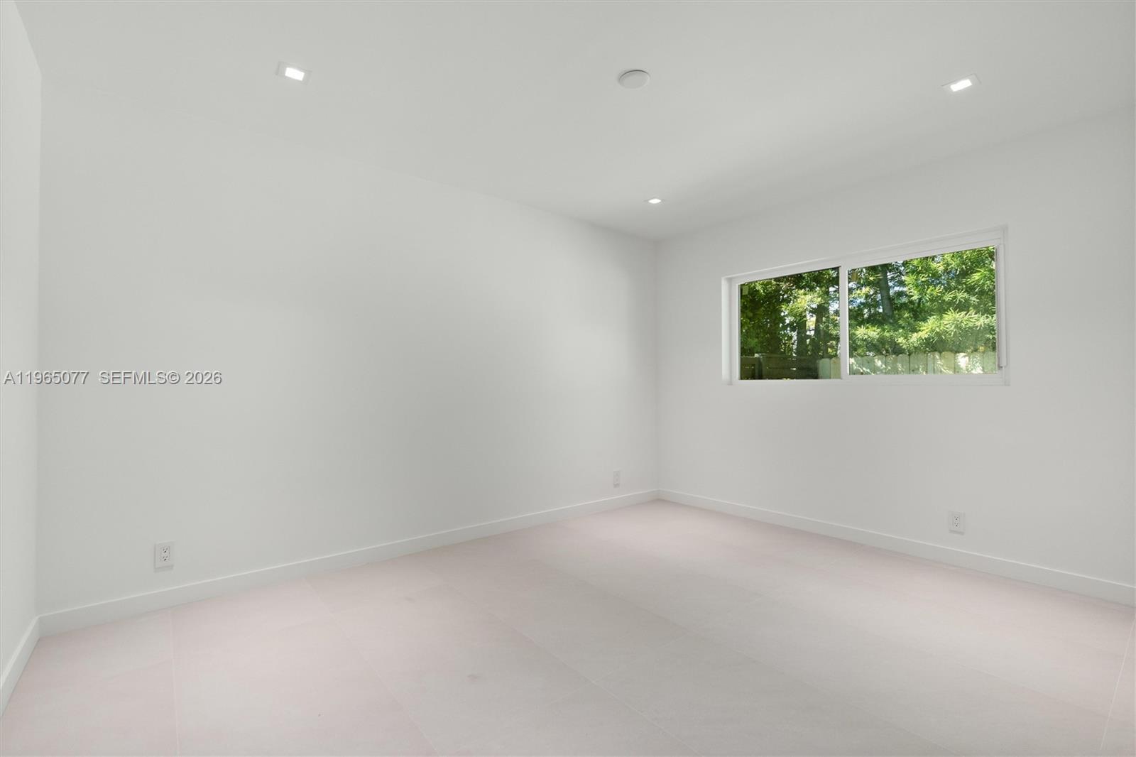 RAINTREE LAKE SEC THREE - Residential