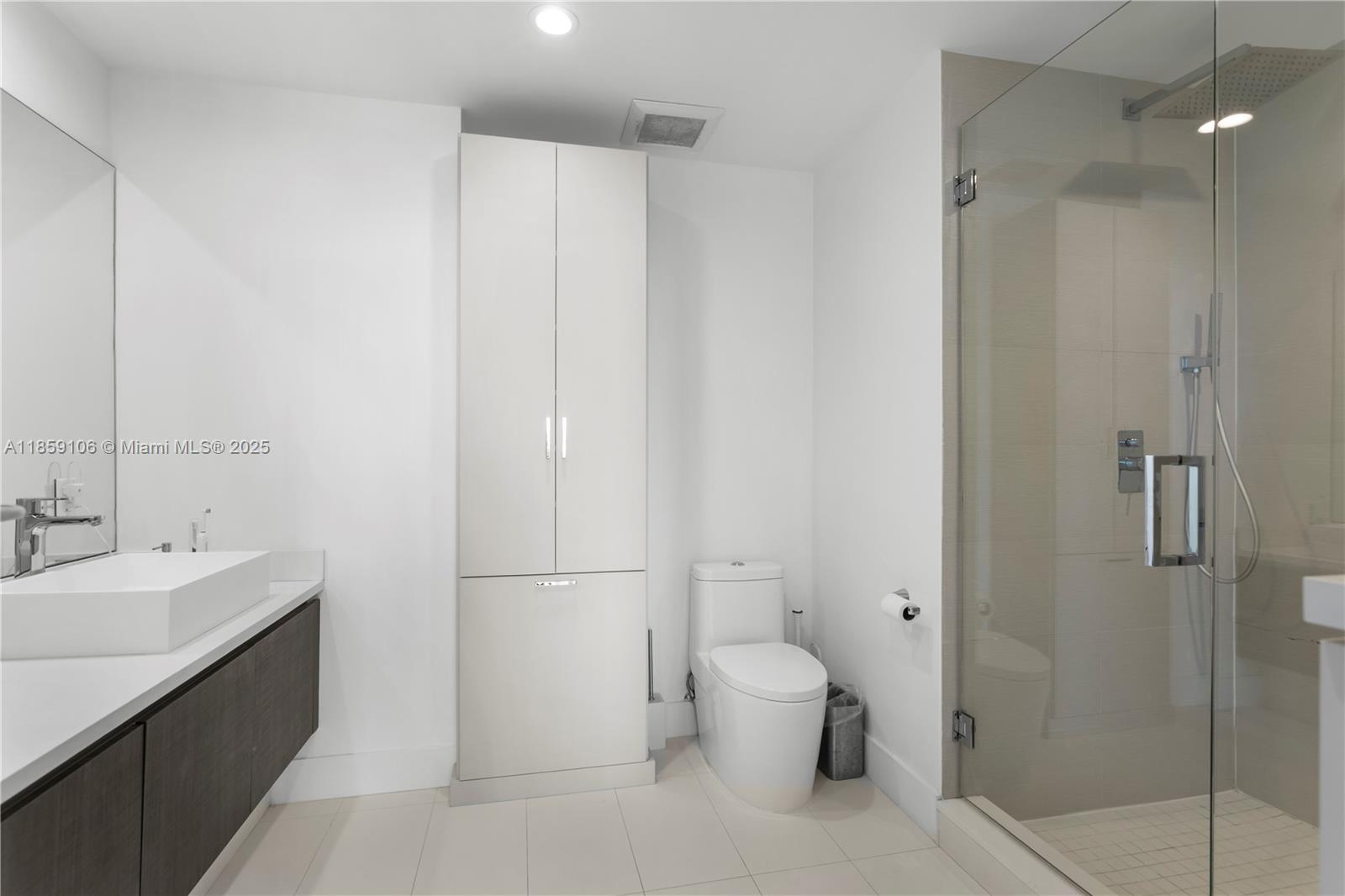 LE JARDIN HOUSE CONDO - Residential Lease