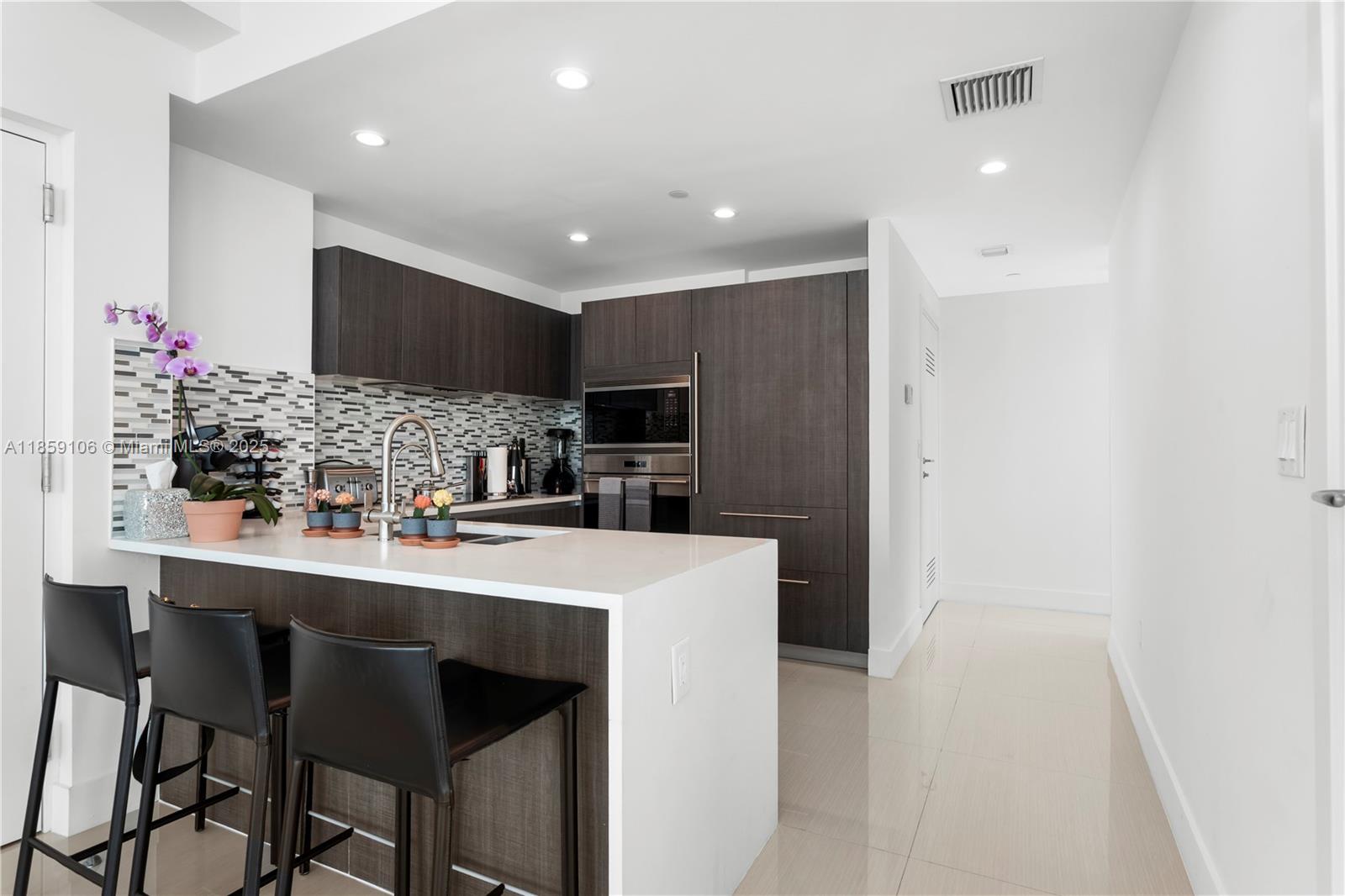 LE JARDIN HOUSE CONDO - Residential Lease