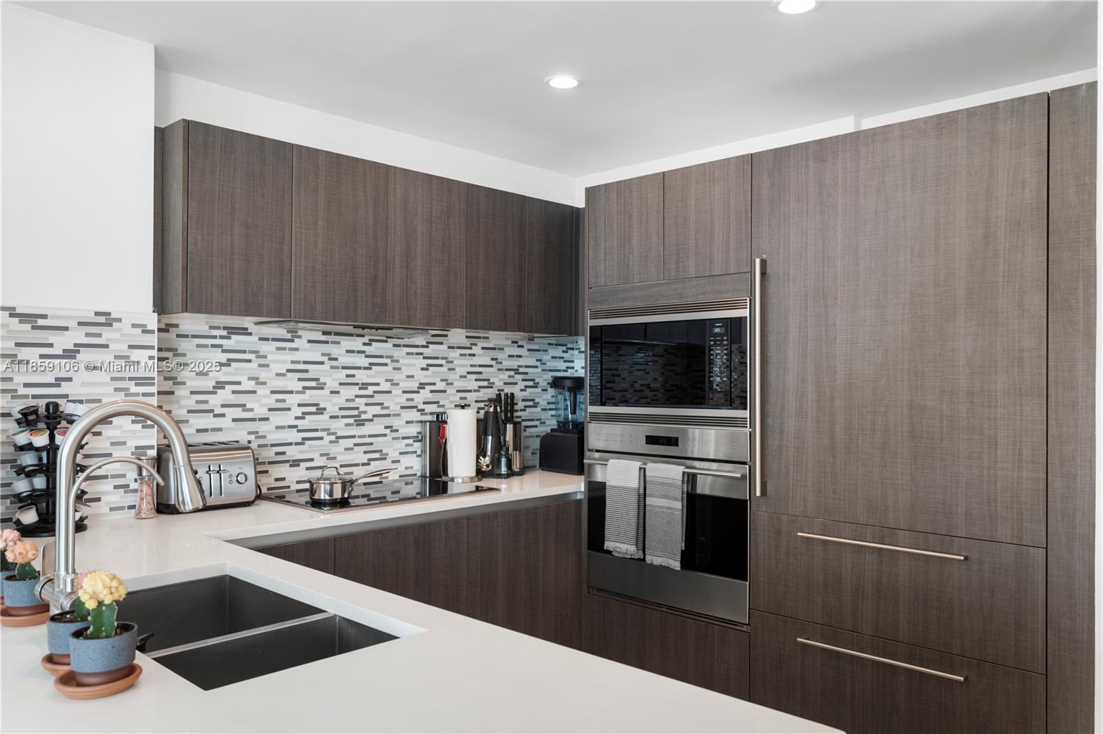 LE JARDIN HOUSE CONDO - Residential Lease
