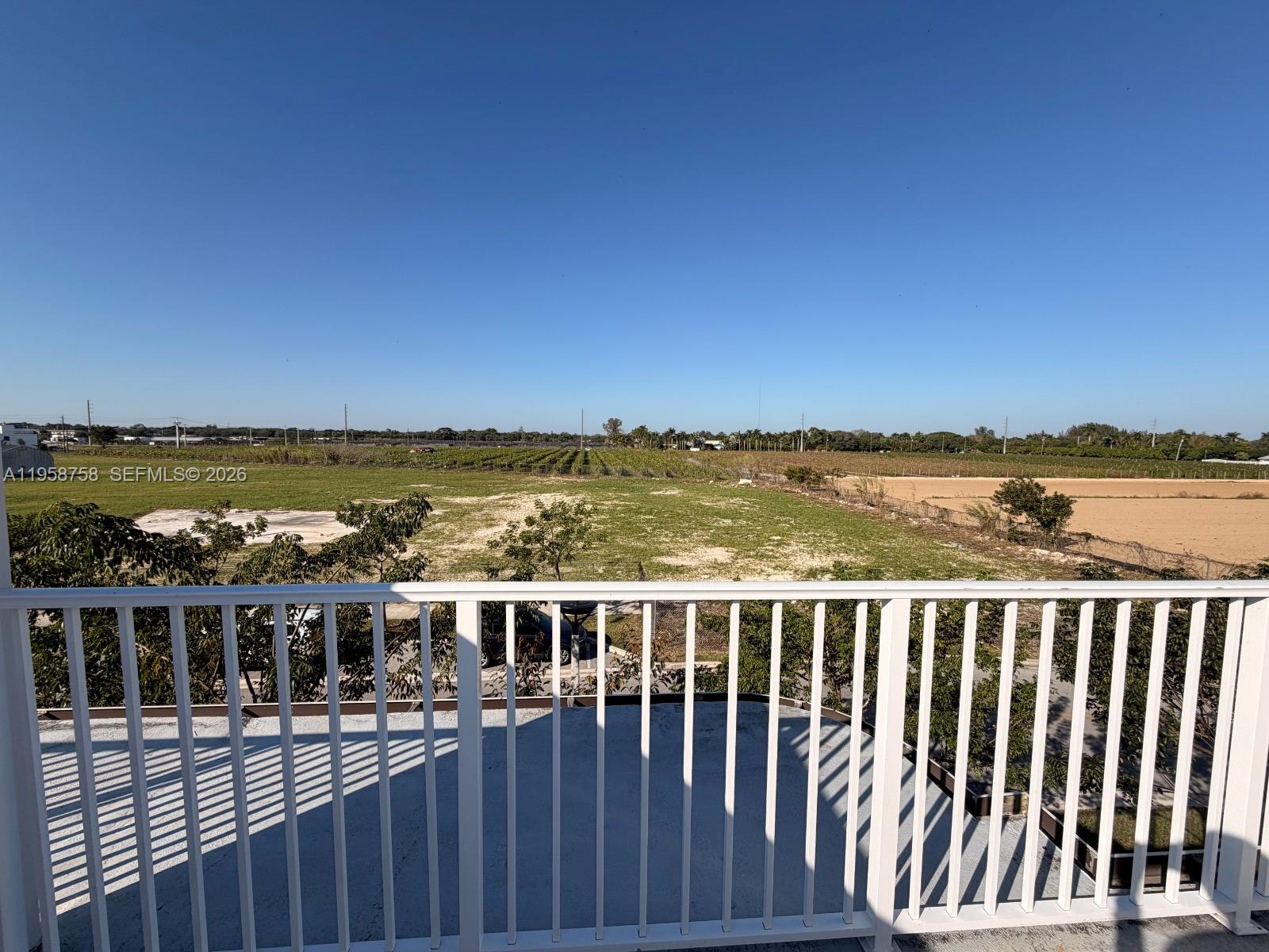 PARADISE ONE - Residential