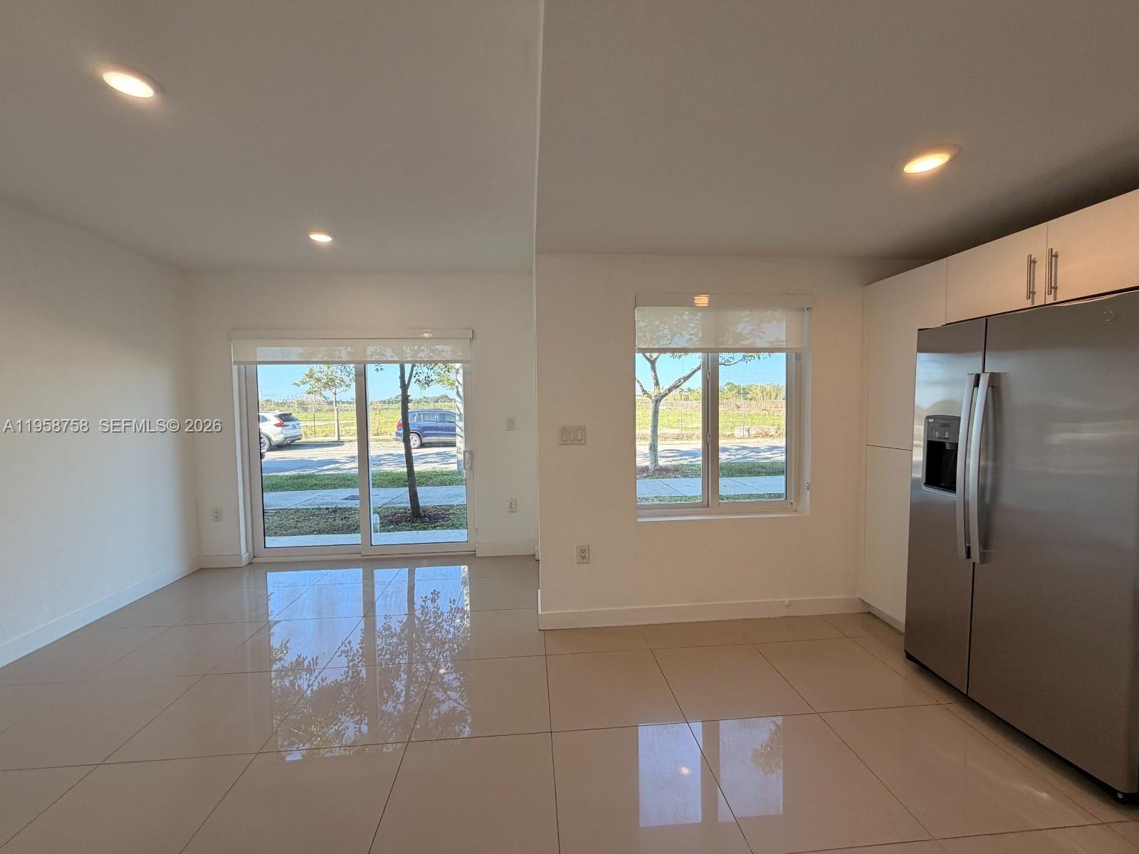 PARADISE ONE - Residential