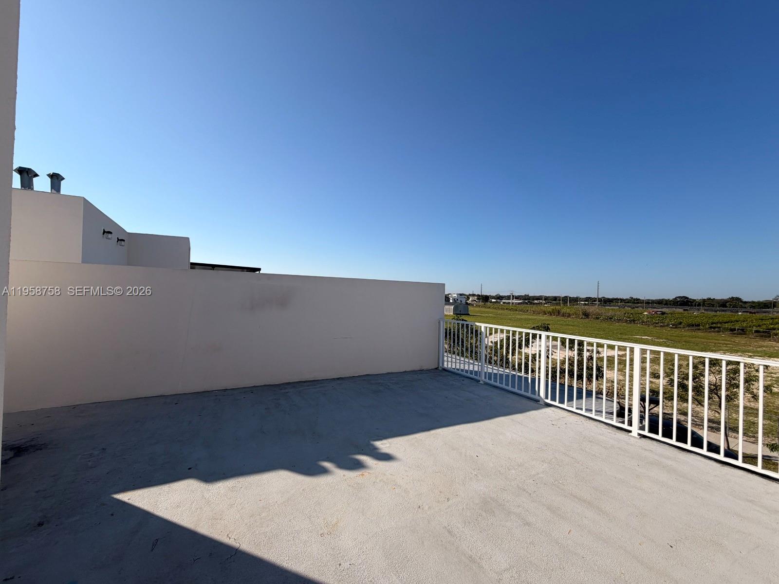 PARADISE ONE - Residential