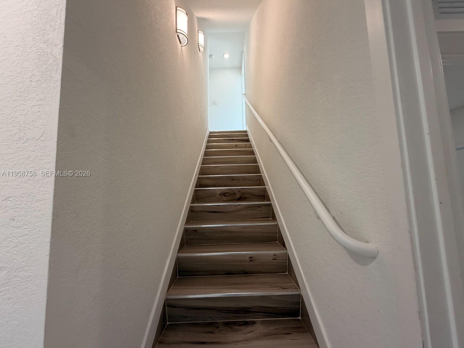 PARADISE ONE - Residential