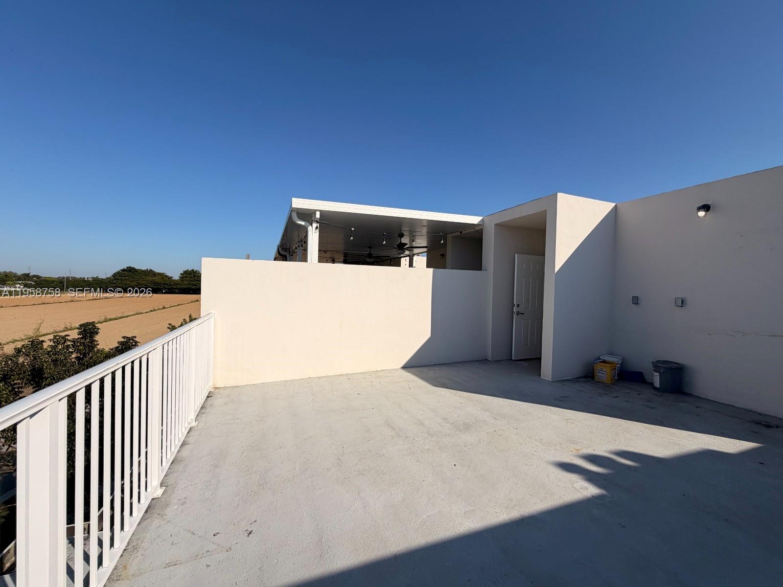 PARADISE ONE - Residential