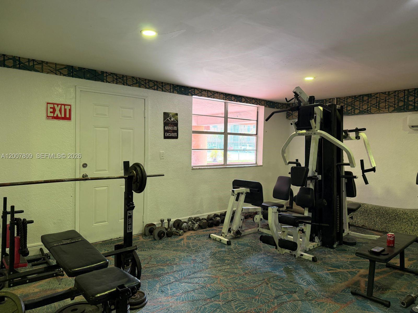 PALM-WEST GARDENS CONDO - Residential