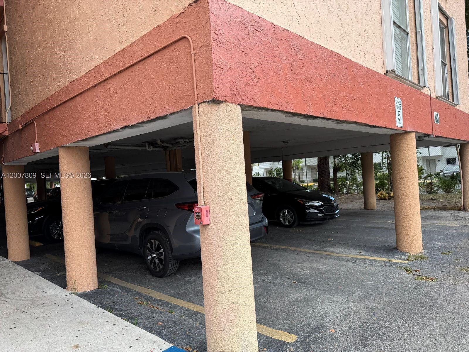 PALM-WEST GARDENS CONDO - Residential