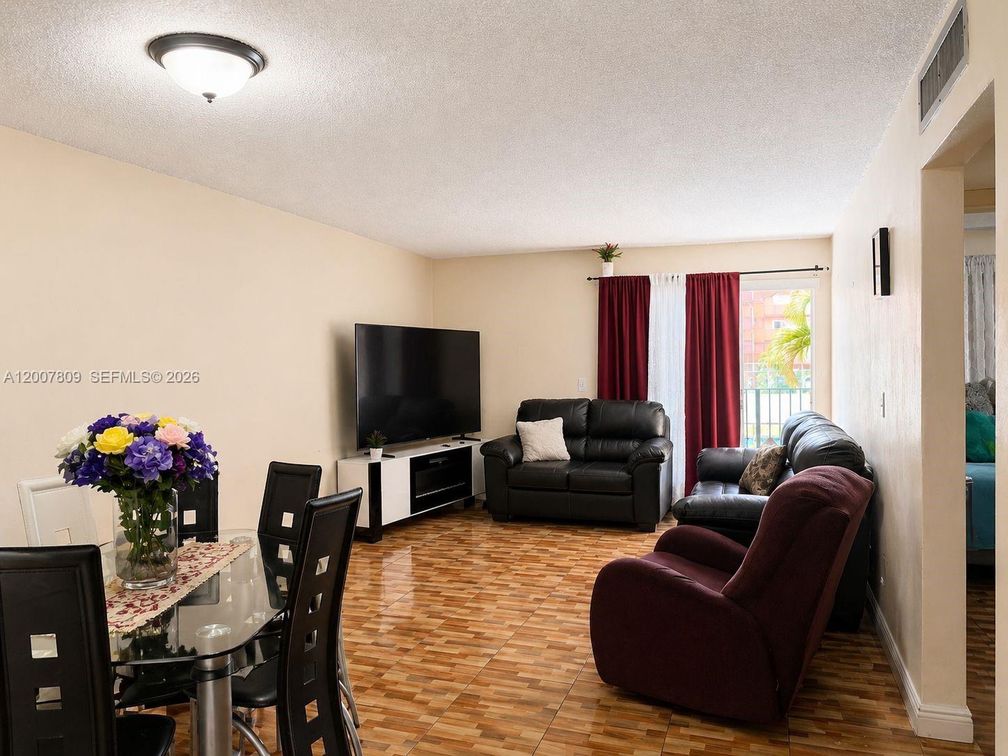 PALM-WEST GARDENS CONDO - Residential