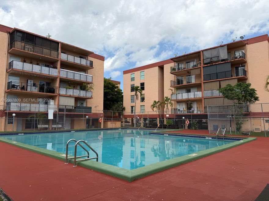 Centrally located 2-bedroom, 1-bath residence in the desirable Palm-West Gardens community. This unit features a functional and comfortable layout with spacious living areas and generously sized bedrooms, each with ample walk-in closet space.

Located in a well-maintained community offering a pool, tennis courts, and common areas. Prime location near major highways, shopping centers, dining, and everyday conveniences.

Great opportunity for end users or investors seeking value in a high-demand rental area. Easy to show.