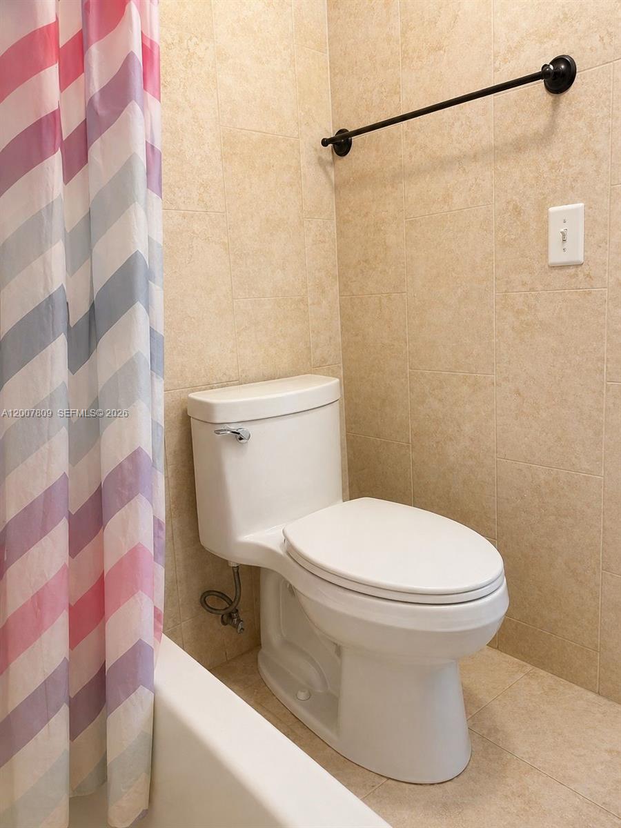 PALM-WEST GARDENS CONDO - Residential