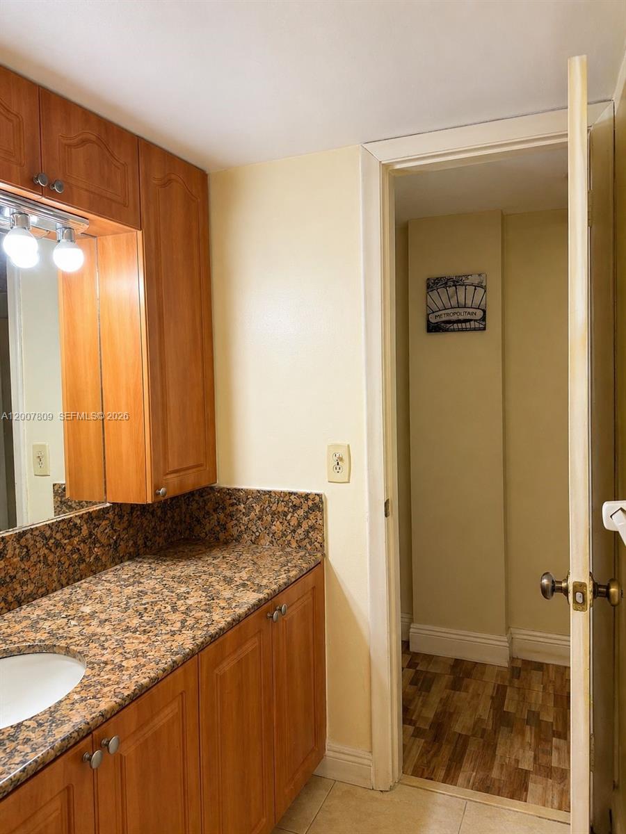 PALM-WEST GARDENS CONDO - Residential