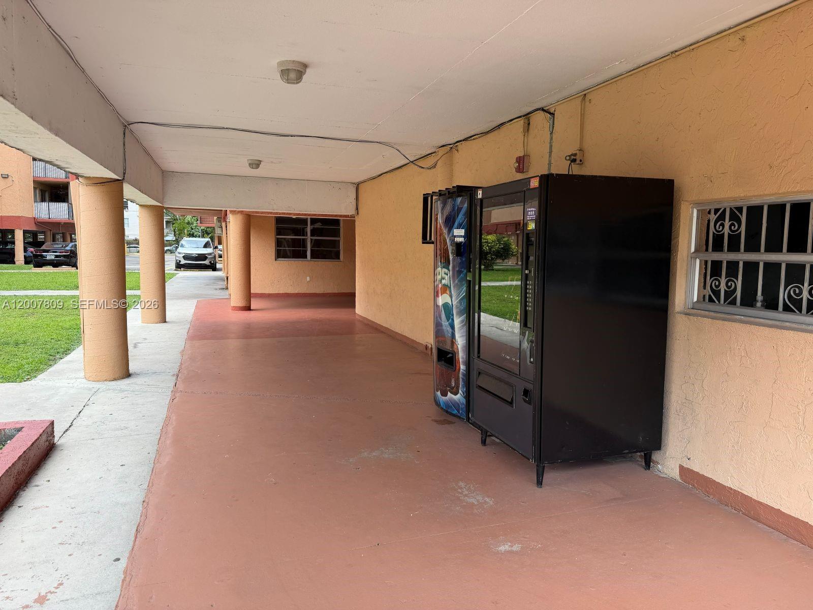 PALM-WEST GARDENS CONDO - Residential