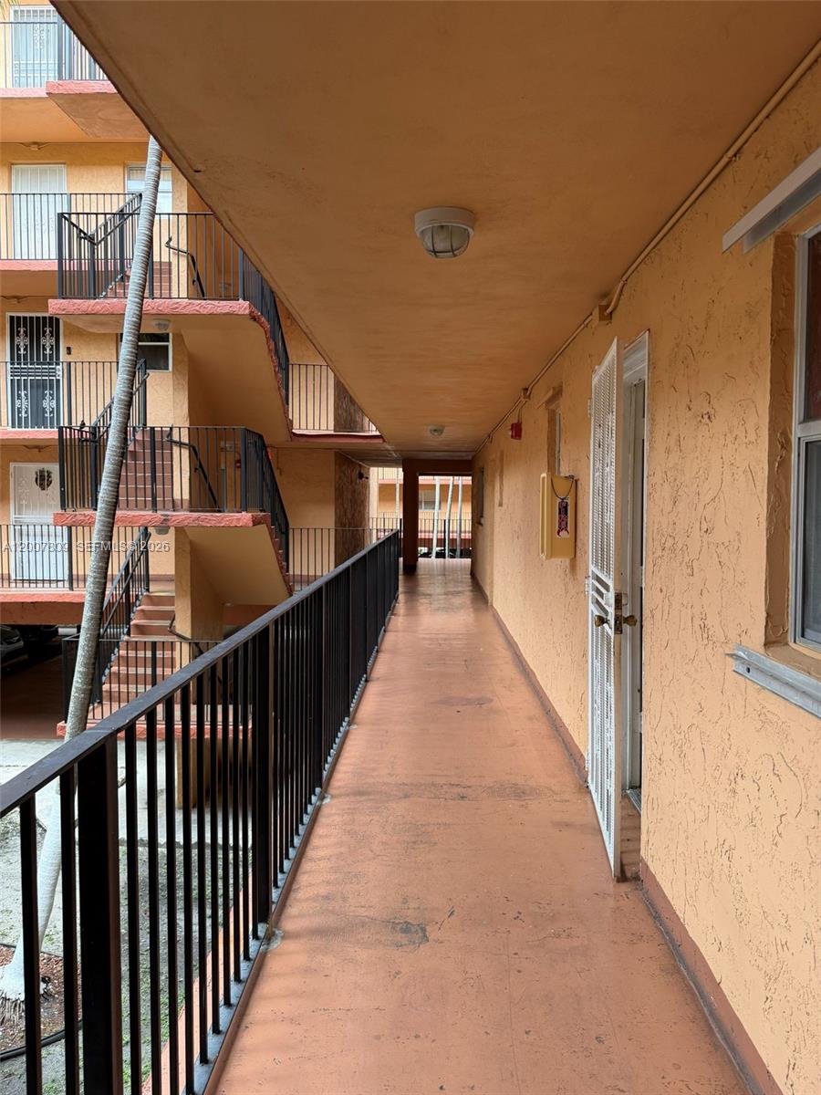 PALM-WEST GARDENS CONDO - Residential