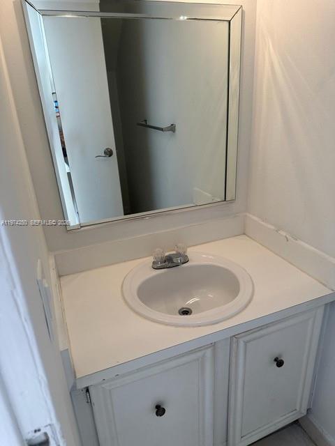 VENETIAN GARDENS AT COUNT - Residential Lease